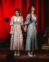 Theo Rose, anunțul care a șocat fanii. "Drumurile noastre s-au separat". Cele două artiste rămân prietene chiar dacă nu mai colaborează în plan profesional