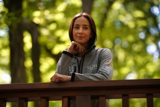 Roxana Moise, fosta concurentă de la Exatlon, a murit la 39 de ani. Trei copii au rămas orfani după ce mama lor a fost răpusă de boală. A fost handbalistă și ulterior a devenit instructor de kangoo jumps
