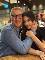 Eva Zaharescu, mesaj emoționant pentru părinții ei. Tânăra a publicat imagini de colecție cu tatăl ei, Andrei Zaharescu, fost consul al Românei la Cape Town. A marcat ziua lui pe rețelele sociale