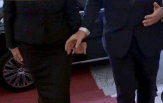 Premierul Ilie Bolojan s-a căsătorit în mare secret! Cum a apărut cu soția lui la braț la un eveniment în Viena. S-au ținut de mână și au stat tot timpul aproape