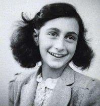 A murit Eva Schloss, sora vitregă a Annei Frank și supraviețuitoare a Holocaustului. Iat-o pe Anna Frank, copila omorâtă de naziști