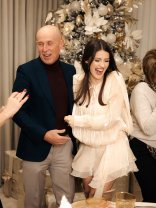 Mugur Mihăescu va fi bunic! Fiica lui a anunțat sexul bebelușului chiar de sărbători. Familia este în culmea fericirii