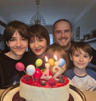 Roxana, soția lui Șerban Copoț, a împlinit 42 de ani. Ce mesaj emoționant i-a transmis artistul: "Un model de mamă și soție". Urarea lui a strâns mii de aprecieri de la fani