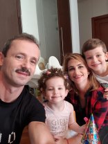 Soția lui Marius Urzică, mărturisiri dureroase despre boala nemiloasă de care suferă fiica lor. "Îi scoatem aparatele, ea nu mai aude absolut nimic". A povestit la Power Couple prin ce trec