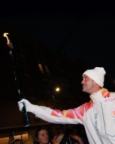 Cristi Chivu a purtat flacăra olimpică pe străzile din Milano, în aplauzele italienilor. Românul este unul dintre cei mai apreciați sportivi din Italia. A mărturisit că s-a simțit onorat