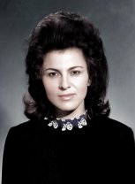 Imagini de colecție din tinerețea Irinei Loghin. Cum arăta artista la începutul carierei. A început să cânte de mică