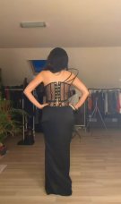 Imagini interzise minorilor cu Ioana Ginghină la premiera filmului în care joacă. Ținuta ei a lăsat totul la vedere, deși se apropie de vârsta de 50 de ani. Fata ei a fost de acord cu alegerea vestimentară