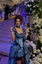 Oana Roman, reacție acidă la adresa vedetelor care au participat la balul Bridgerton. „Toți prinții și prințesele închipuite”. AMI