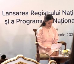 Mirabela Grădinaru, apariție publică într-o ținută de la atelierul Andreei Raicu: „M-a emoționat alegerea ei de a purta din nou aceeași rochie”, ca la prima vizită oficială în Austria