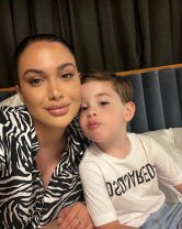Reacția lui Betty Salam după ce a fost acuzată că și-a lăsat fiul în grija tatălui: „Decizia îi aparține copilului”. Susține că nu și-a abandonat fiul
