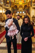 Theo Rose și Anghel Damian, părinți spirituali pentru fetița Laurei Țoc. Primele imagini de la botezul micuței Damaris Teodora