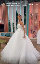 Ramona Olaru se pregătește de nuntă? A îmbrăcat deja rochia de mireasă, în cadrul unei prezentări de rochii de mireasă