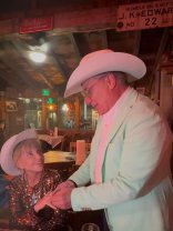 Marina Almășan a spus marele DA. Sorin Mărcuș a cerut-o în căsătorie în timpul vacanței din Dallas. Prezentatoarea TV are 59 de ani