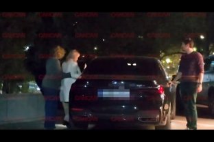 Răzvan Lucescu și mama lui au fost alături de Mircea Lucescu în ultimele clipe de viață. Imaginile durerii de la Spitalul Universitar. Neli Lucescu a avut nevoie de sprijin pentru a părăsi spitalul