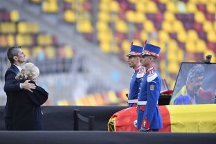 Respectul este moștenire de familie în neamul Lucescu. Ce valori a preluat Răzvan Lucescu de la tatăl său și le-a predat mai departe copiilor și nepoților. Puterea exemplului a contat în familie