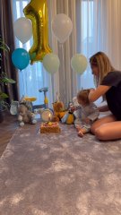 Fiul Claudiei Puican a împlinit un an și vedeta a postat un video adorabil cu micuțul. Fanii au observat imediat că Armin Nicoară lipsește. „De ce iar singură”. Ulterior cei doi au apărut împreună