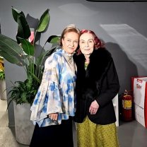 O imagine cât o mie de cuvinte! Sanda Țăranu și Mona Nicolici într-o apariție rară, dar demnă de lăudat. Cele două s-au revăzut după mulți ani