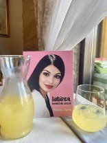 Medana Oprea pune sufletul mai presus de realizări. Interviu exclusiv despre omul din spatele imaginii publice. Poezia „Iubirea, icoană de cristal” o reprezintă în acest moment al vieții sale