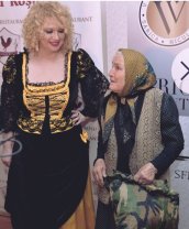 Oana Lis dă de pământ cu oamenii care o critică în online: „Câți dintre voi v-ați dus părinții sau bunicii la un restaurant?”. Bunica ei a murit la 90 de ani