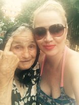 Oana Lis dă de pământ cu oamenii care o critică în online: „Câți dintre voi v-ați dus părinții sau bunicii la un restaurant?”. A avut o relație specială cu mamaia ei