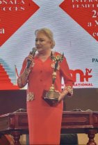 Viorica Dăncilă, cea mai de succes femeie a anului 2026? A fost premiată în cadrul unui eveniment susținut de Ministerul Culturii. Fostul premier a revenit în atenția publicului
