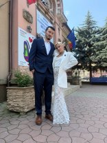 Anisia Gafton s-a căsătorit cu Florin Serghei. Primele imagini de la cununia civilă. Actrița are 42 de ani