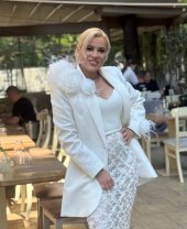 Anisia Gafton s-a căsătorit cu Florin Serghei. Primele imagini de la cununia civilă. Ea și comediantul au devenit soț și soție după aproape 10 ani de relație