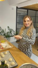 Luana, fosta soție a lui Cabral. Cei doi au divorțat în 2006 după o relație de mai bine de 6 ani și au împreună o fiică. Femeia are acum 59 de ani