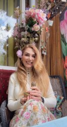 Luana, fosta soție a lui Cabral. Cei doi au divorțat în 2006 după o relație de mai bine de 6 ani și au împreună o fiică. Este antrenor de fitness și cosmeticiană