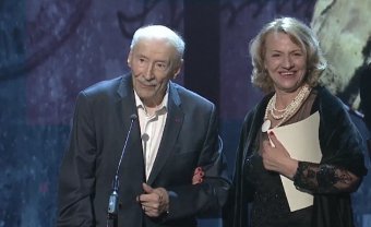 Victor Rebengiuc, apariție de senzație la 93 de ani pe scena Teatrului Odeon. A primit Omagiul UNITER pentru o carieră strălucită și longevivă. A amintit de regretații săi colegi