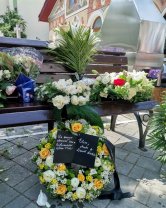 Imaginile durerii de la funeraliile Sandei Țăranu. „Vocea televiziunii române” a fost înmormântată alături de marea ei dragoste, tenorul Nicolae Țăranu. Sute de oameni au condus-o pe ultimul drum