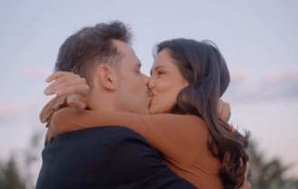 După 11 ani de iubire, a spus „DA”! Bogdan Medvedi a cerut-o în căsătorie pe Oana Zara chiar de ziua ei. Este posibil să facă nunta în 2027