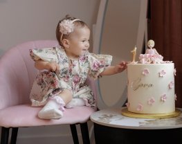Ea este mândria familiei! Ce mare a crescut nepoata lui Nicolae Furdui Iancu. Este fiica lui Tudor Furdui Iancu și a Loredanei Furdui Iancu