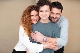 Fosta soție a lui Andrei Aradits, mesaj emoționant pentru fiul ei care nu mai vorbește cu ea: „Parcă te-am văzut ultima dată acum o viață”. Actorul și fosta soție au luat-o pe drumuri complet diferite după divorț