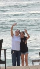 Vacanța vedetelor în Mauritius. Dan Negru, Cătălin Măruță și Vlăduța Lupău la aceeași masă cu familiile. Andra și Cătălin Măruță au luat și copiii cu ei