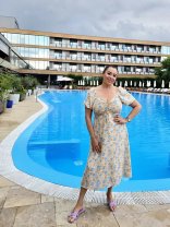 Transformare spectaculoasă pentru Oana Roman! A slăbit 10 kilograme în trei luni și și-a etalat noua siluetă într-o rochie mulată. A primit numeroase complimente de la urmăritori