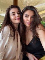 Cum arată acum sora „ascunsă” a Ramonei și Monicăi Gabor. Alina apare extrem de rar pe rețelele sociale. Ramona și Monica sunt cunoscute de mulți ani