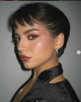Bixie cu baby bangs