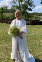 Răileanu s-a căsătorit religios în mare secret. Ce rochie de mireasă aparte a ales. A avut un buchet de flori de câmp