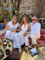 Codruța Filip, vacanță spectaculoasă în Africa, la câteva luni după divorțul de Valentin Sanfira. Cu cine a plecat departe de toți și de toate. Se relaxează alături de părinții ei