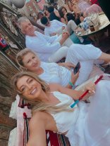 Codruța Filip, vacanță spectaculoasă în Africa, la câteva luni după divorțul de Valentin Sanfira. Cu cine a plecat departe de toți și de toate. Tatăl ei a ajutat-o să ardă rochia de mireasă