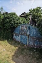 Cum arată acum casa lui Gheorghe Dincă. Locuința a ajuns o ruină, la 7 ani de la dispariția Alexandrei Măceșanu și a Luizei Melencu. Locuința a devenit simbolul unei tragedii