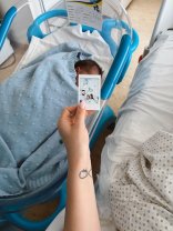 Iustina de la Insula Iubirii a născut al doilea copil: „Lumea noastră are un nou nume”. Mândra mămică a arătat primele imagini de familie urmăritorilor din online