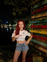 Dieta secretă a Elenei Gheorghe. Cum reușește să se mențină la aceeași greutate de mai bine de 20 de ani și după 2 copii. Face sport de câte ori are ocazia