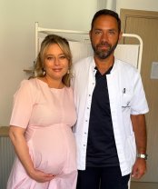Laura Cosoi, primele imagini cu micuța Nina. Actrița a născut pentru a cincea oară la 44 de ani