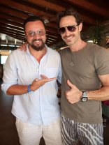 Andra, vacanță cu surprize în Spania. Întâlnirea cu Angelique Boyer și Sebastián Rulli i-a oferit o lecție profundă. „Oamenii cu adevărat mari nu simt niciodată nevoia să demonstreze”. Cei doi actori formează un cuplu