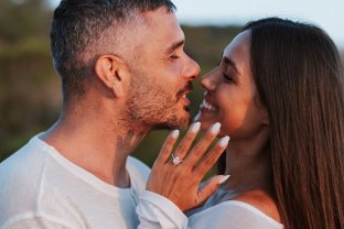 Fostul soț al Antoniei se pregătește de nuntă. Vincenzo Castellano a cerut-o în căsătorie pe Elena Economu. Bărbatul i-a dat inelul la apus