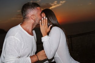 Fostul soț al Antoniei se pregătește de nuntă. Vincenzo Castellano a cerut-o în căsătorie pe Elena Economu. Inelul esre din aur alb
