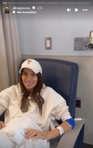 Primele imagini cu Alina Pușcău după tratamentul de 4 ore. „Joi o să-l văd pe doctorul meu și o să-mi spună dacă s-a oprit din metastaze”. Va afla în curând dacă tratamentul a dat roade