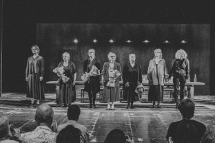 Mariana Mihuț, omagiată la Iași după o viață dedicată scenei. A primit Premiul de Excelență SFR 17. A jucat în piesa „Băieții de zinc” pe scena de la Iași